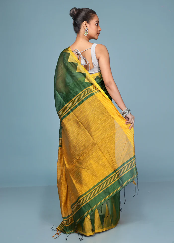 Green Cotton Saree With Blouse Piece - Image 3