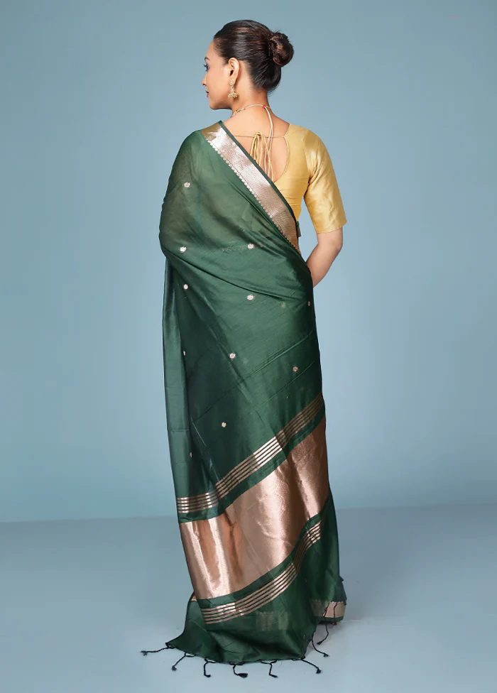 Green Cotton Saree With Blouse Piece - Image 3