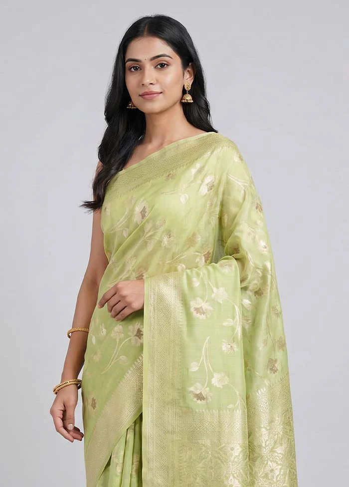 Green Cotton Saree With Blouse Piece - Image 2