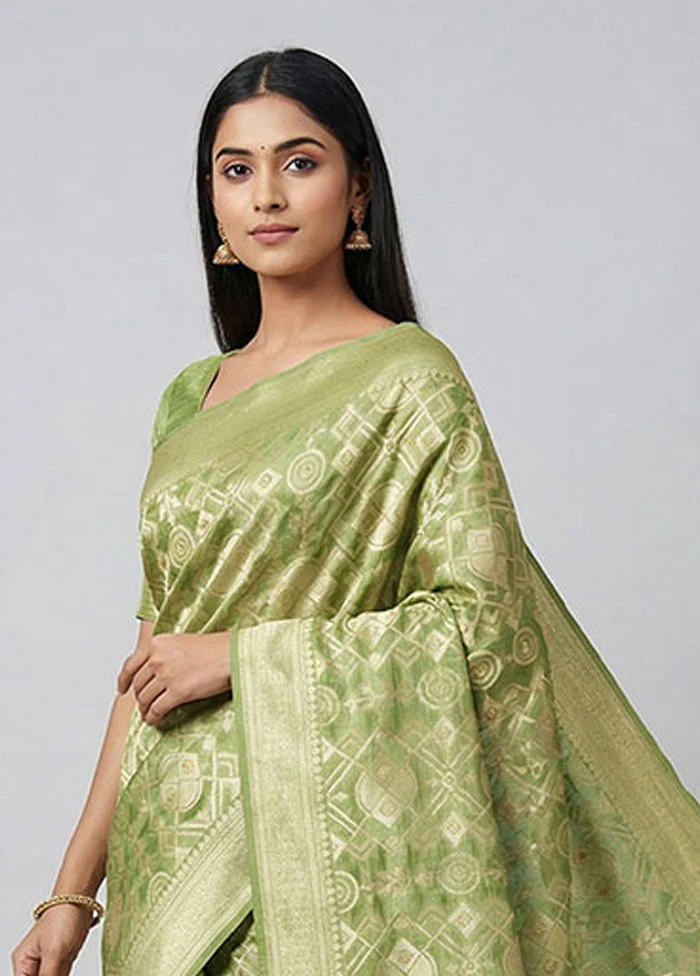 Green Cotton Saree With Blouse Piece - Image 2