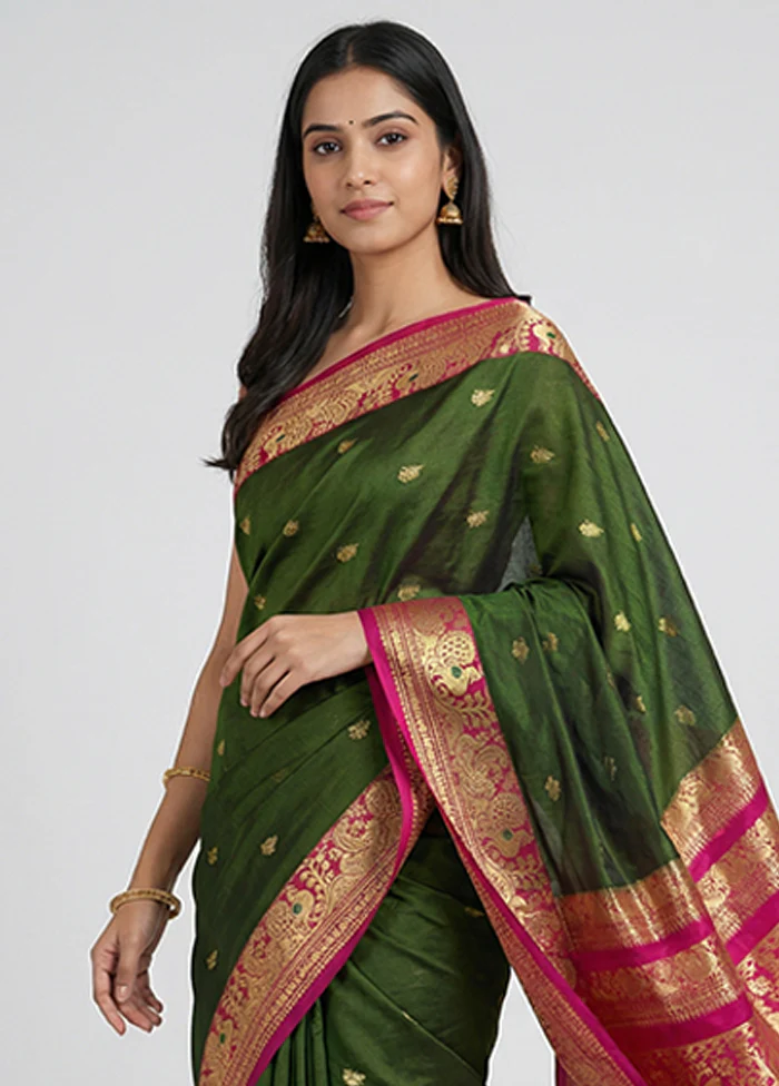 Green Cotton Saree With Blouse Piece - Image 2