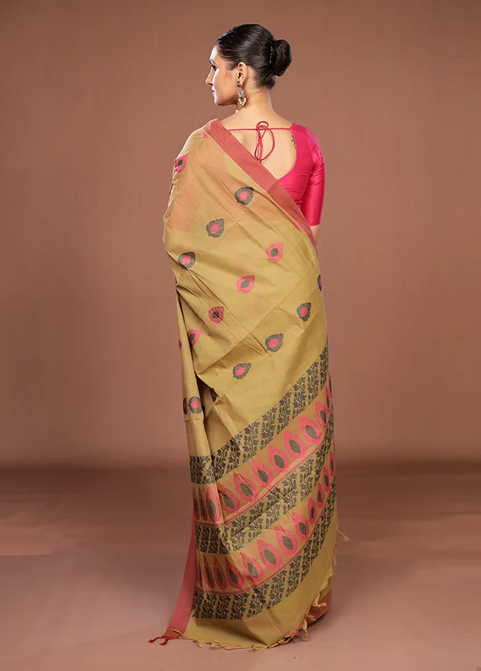 Green Cotton Saree With Blouse Piece - Image 3