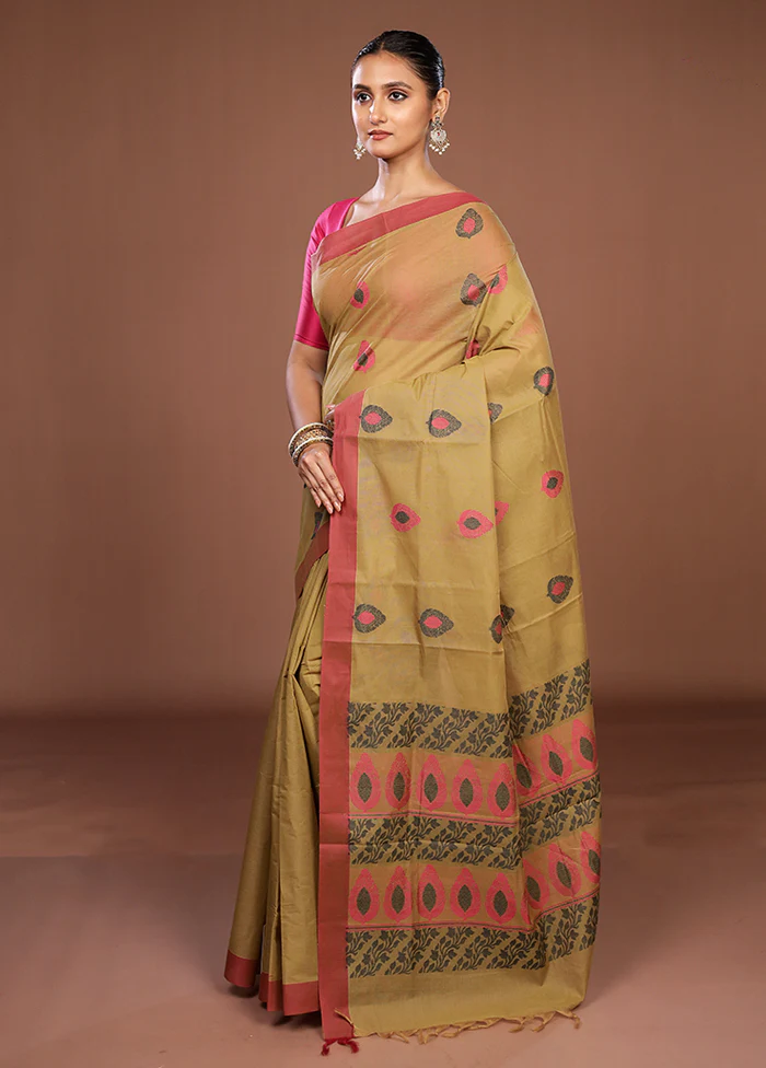 Green Cotton Saree With Blouse Piece - Image 4