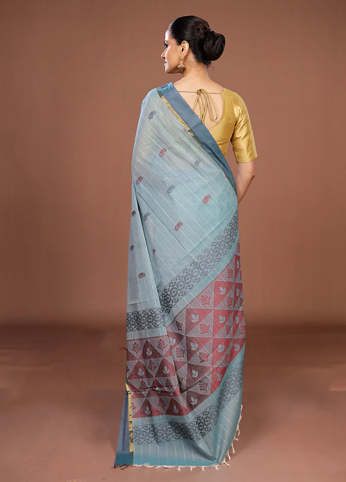 Green Cotton Saree With Blouse Piece - Image 3