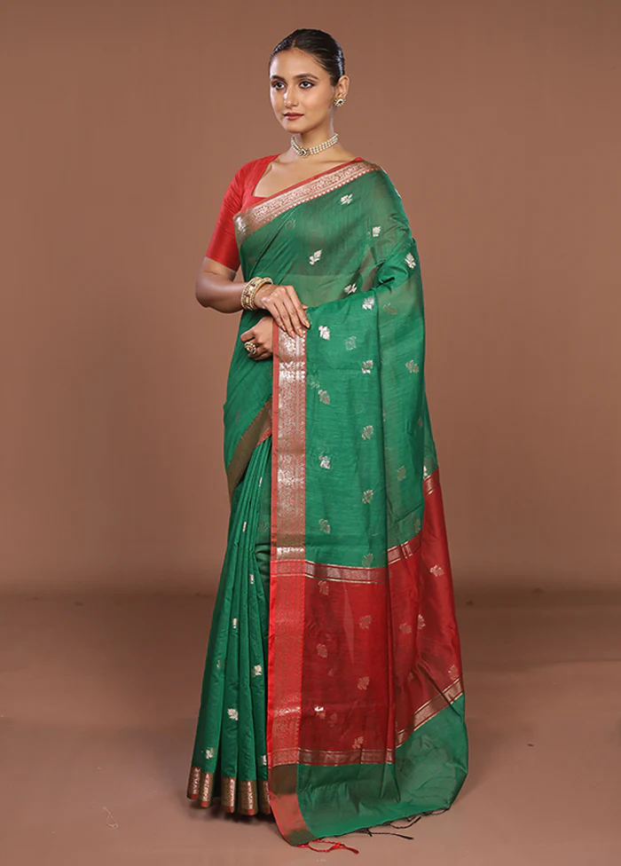 Green Cotton Saree With Blouse Piece - Image 4