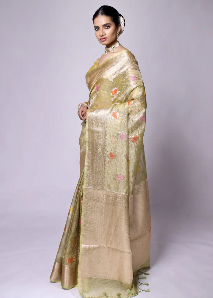 Green Crushed Tissue Silk Saree With Blouse Piece - Image 4