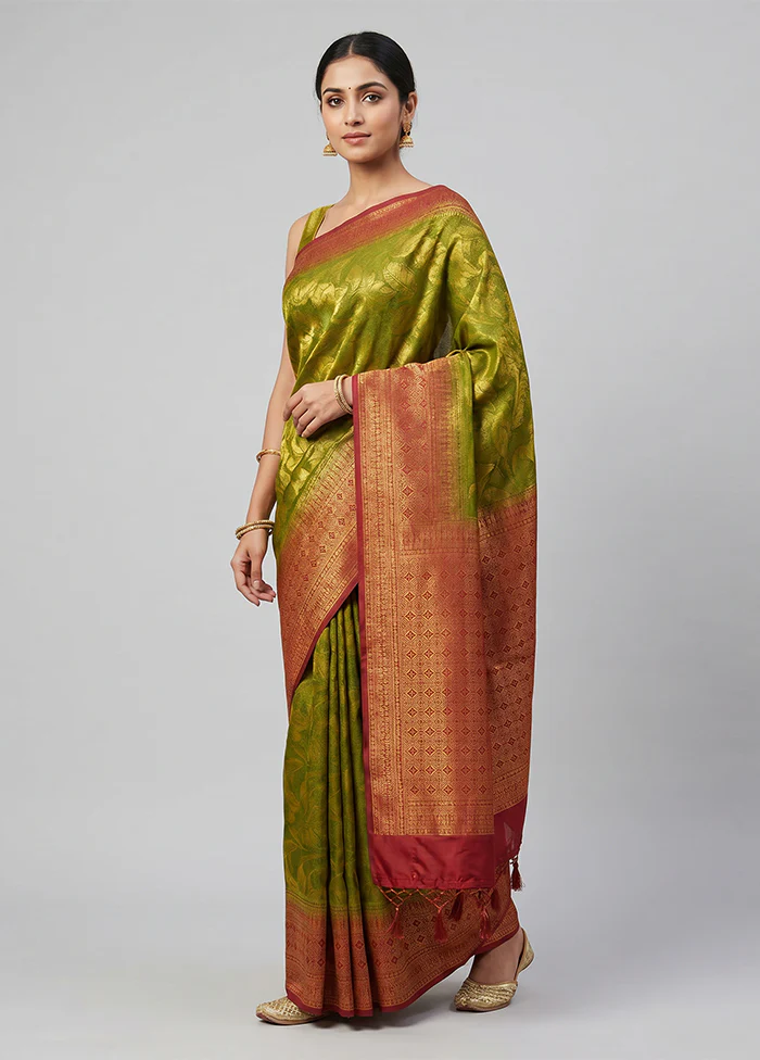Green Dupion Silk Saree With Blouse Piece