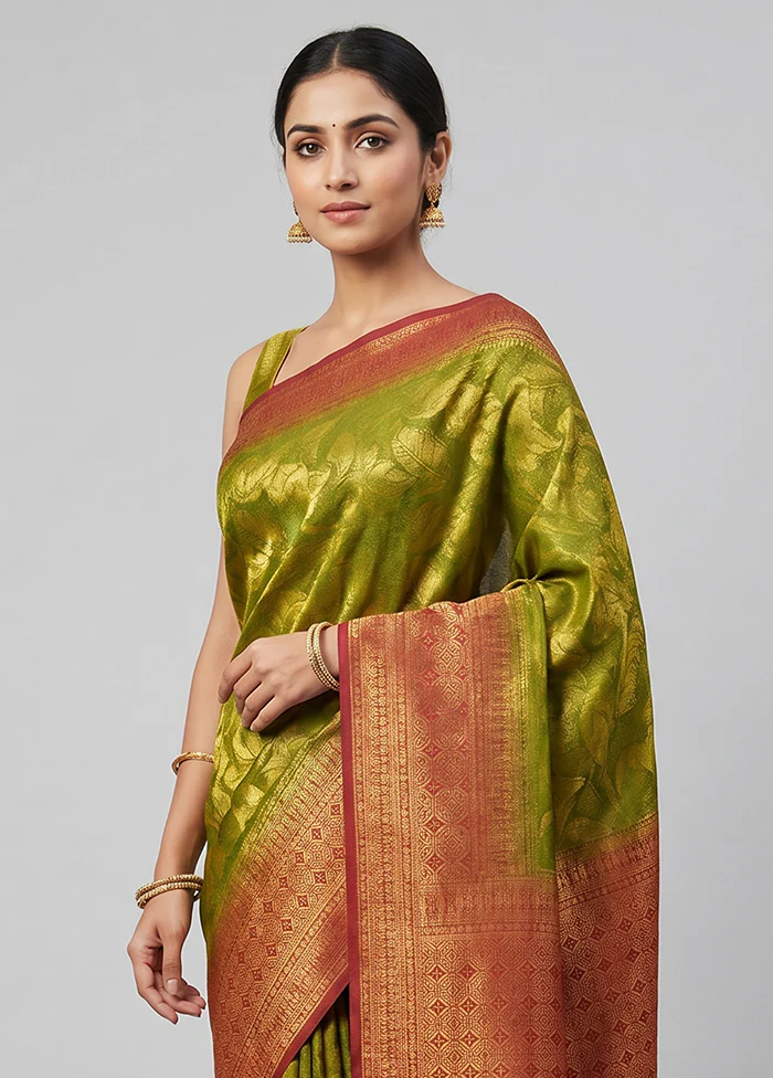 Green Dupion Silk Saree With Blouse Piece - Image 2