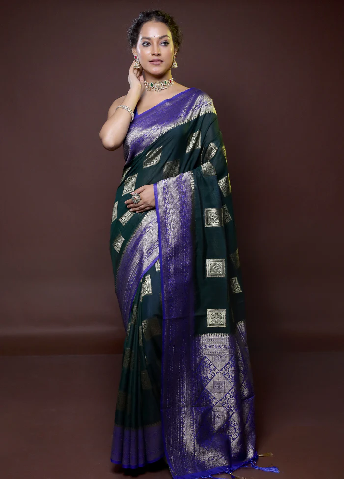 Green Dupion Silk Saree With Blouse Piece - Image 2