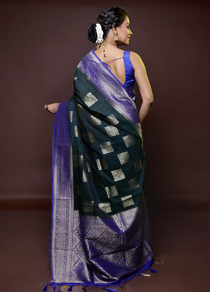Green Dupion Silk Saree With Blouse Piece - Image 3