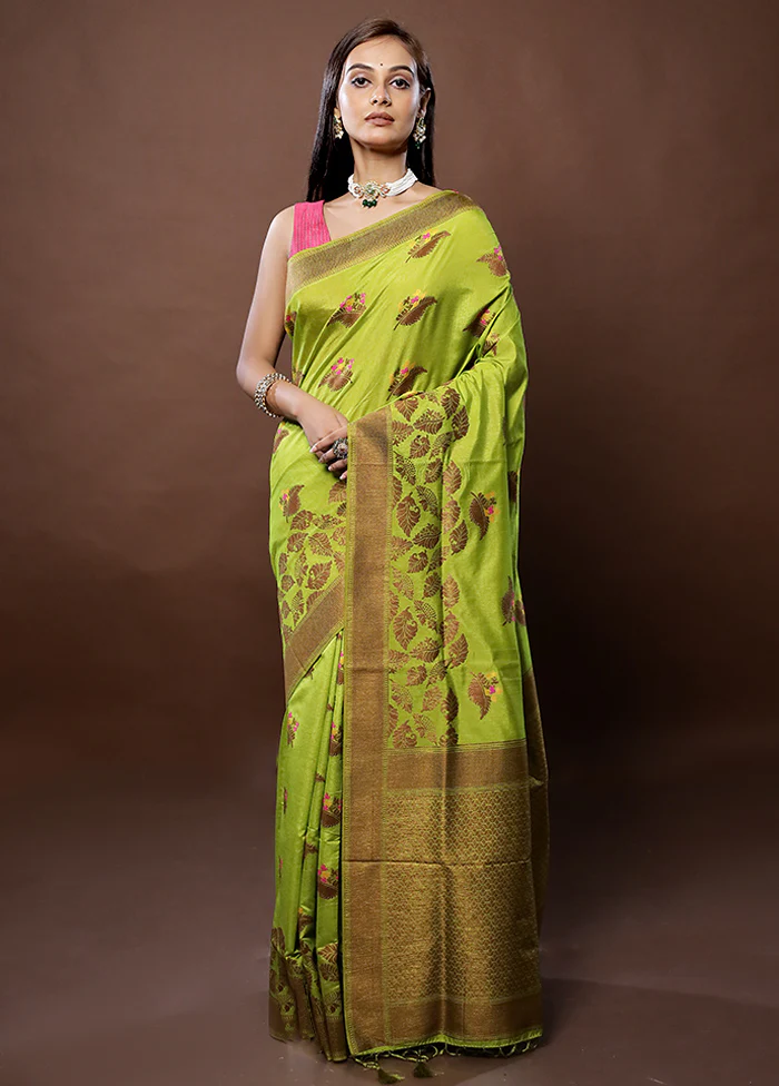 Green Dupion Silk Saree With Blouse Piece - Image 2