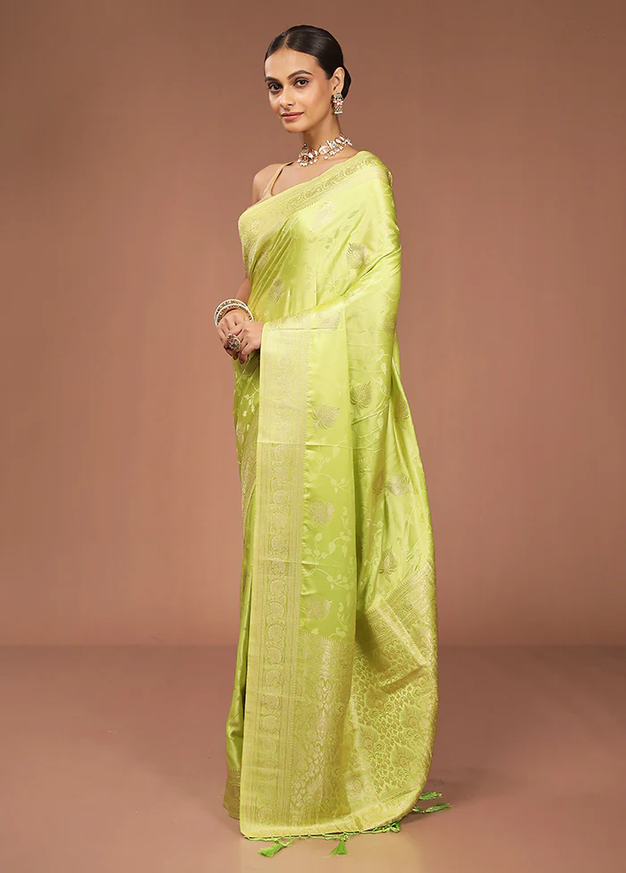 Green Dupion Silk Saree With Blouse Piece - Image 4