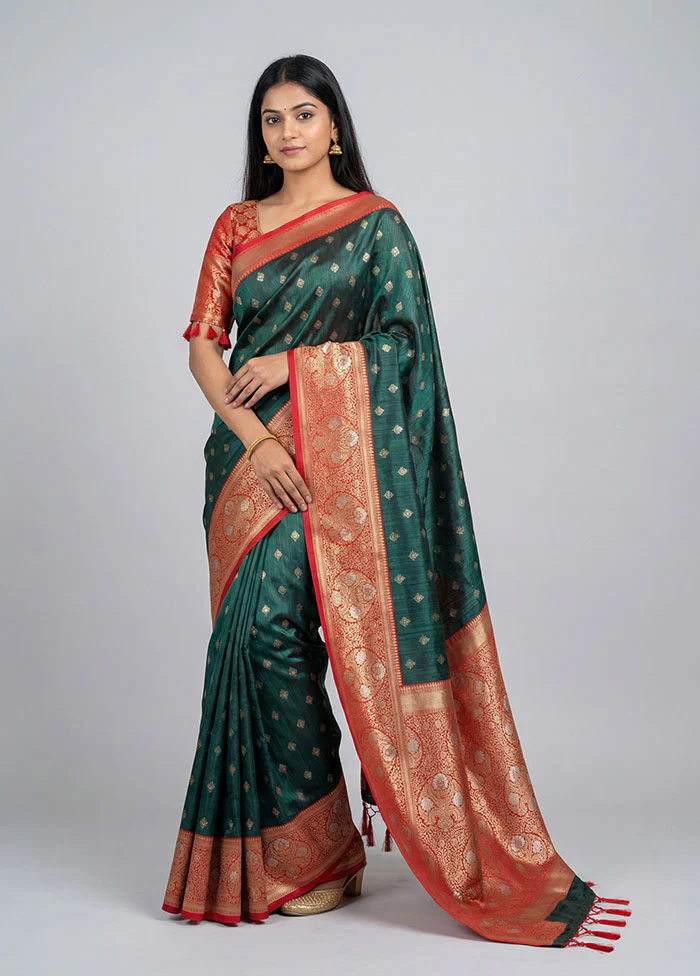 Green Dupion Silk Saree With Blouse Piece