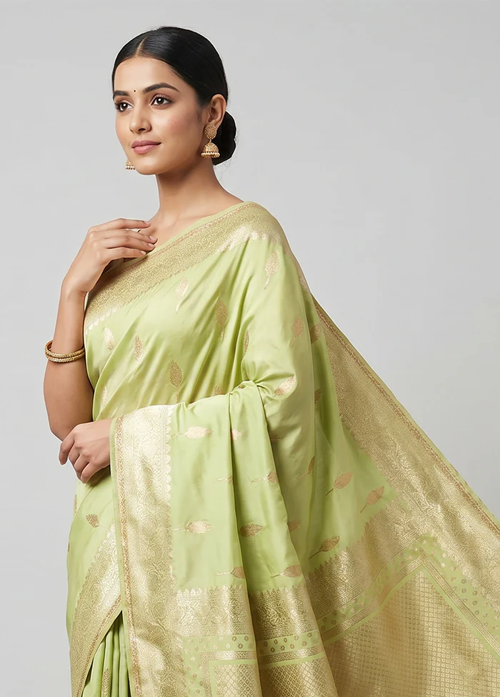 Green Dupion Silk Saree With Blouse Piece - Image 2