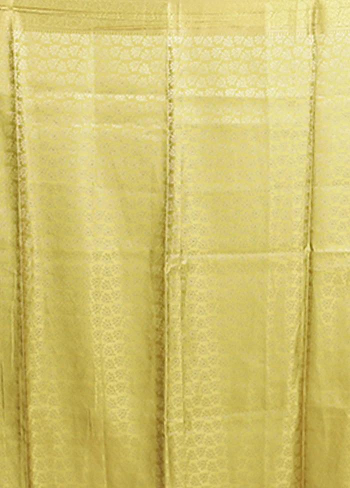 Green Dupion Silk Saree With Blouse Piece - Image 5
