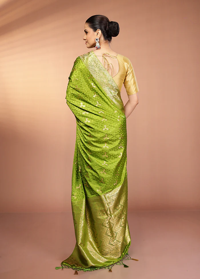 Green Dupion Silk Saree With Blouse Piece - Image 3