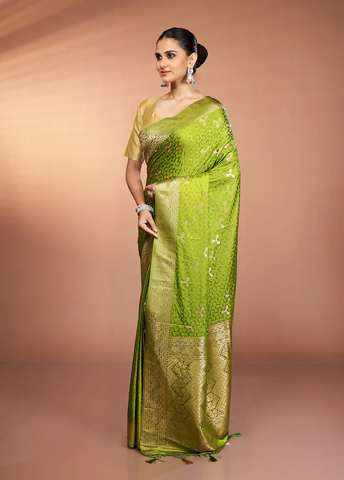Green Dupion Silk Saree With Blouse Piece - Image 4