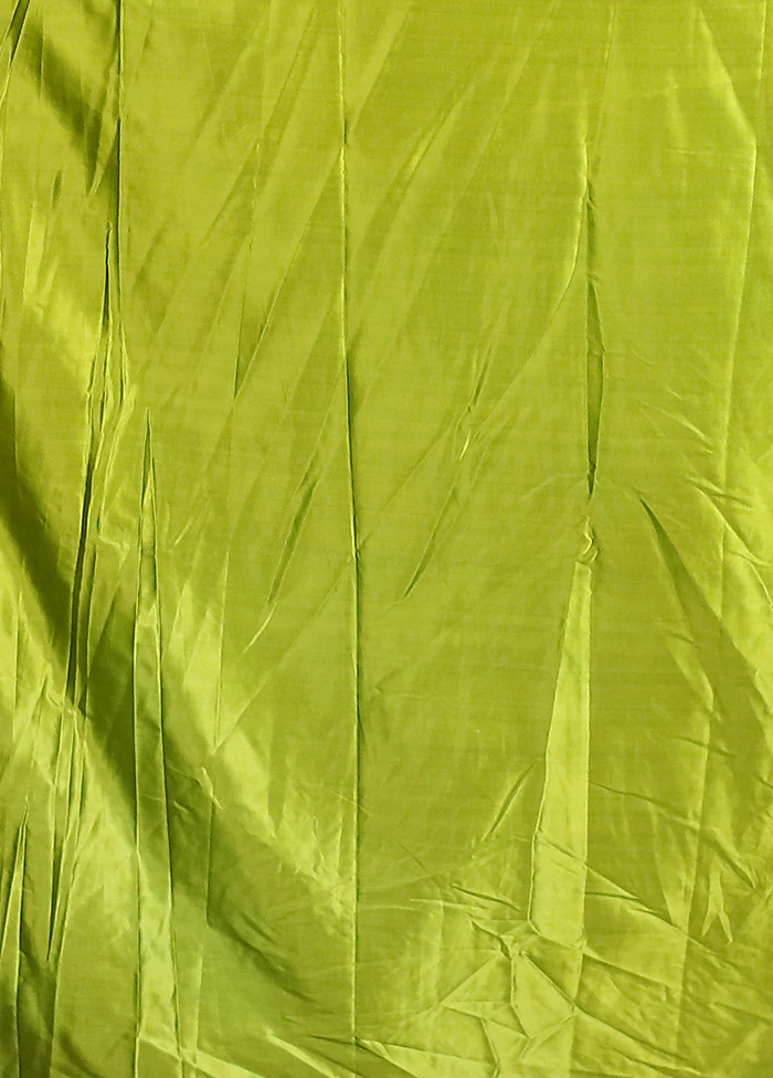 Green Dupion Silk Saree With Blouse Piece - Image 5