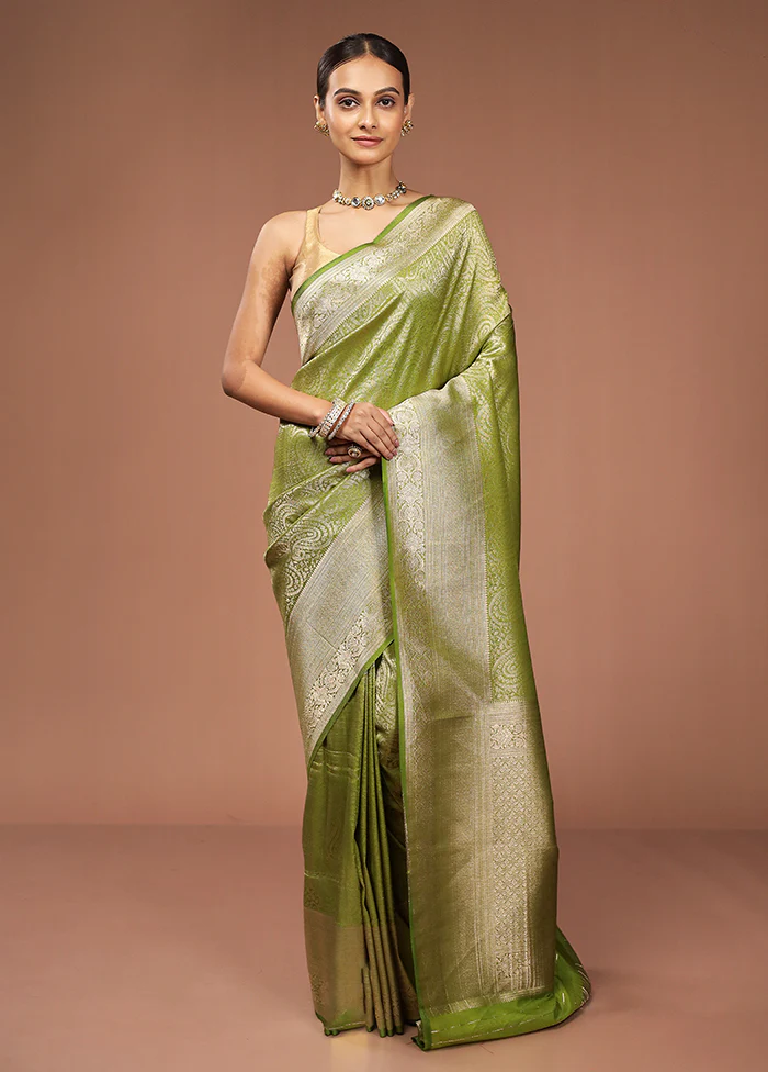 Green Dupion Silk Saree With Blouse Piece - Image 2