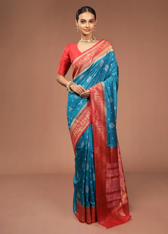 Green Dupion Silk Saree With Blouse Piece - Image 2
