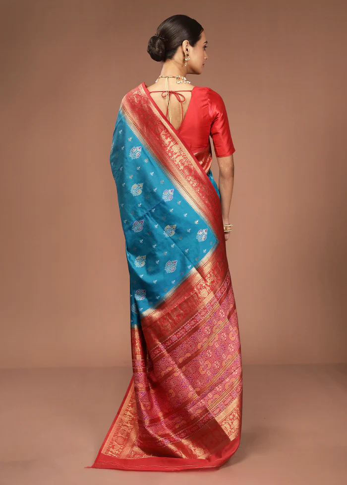 Green Dupion Silk Saree With Blouse Piece - Image 3
