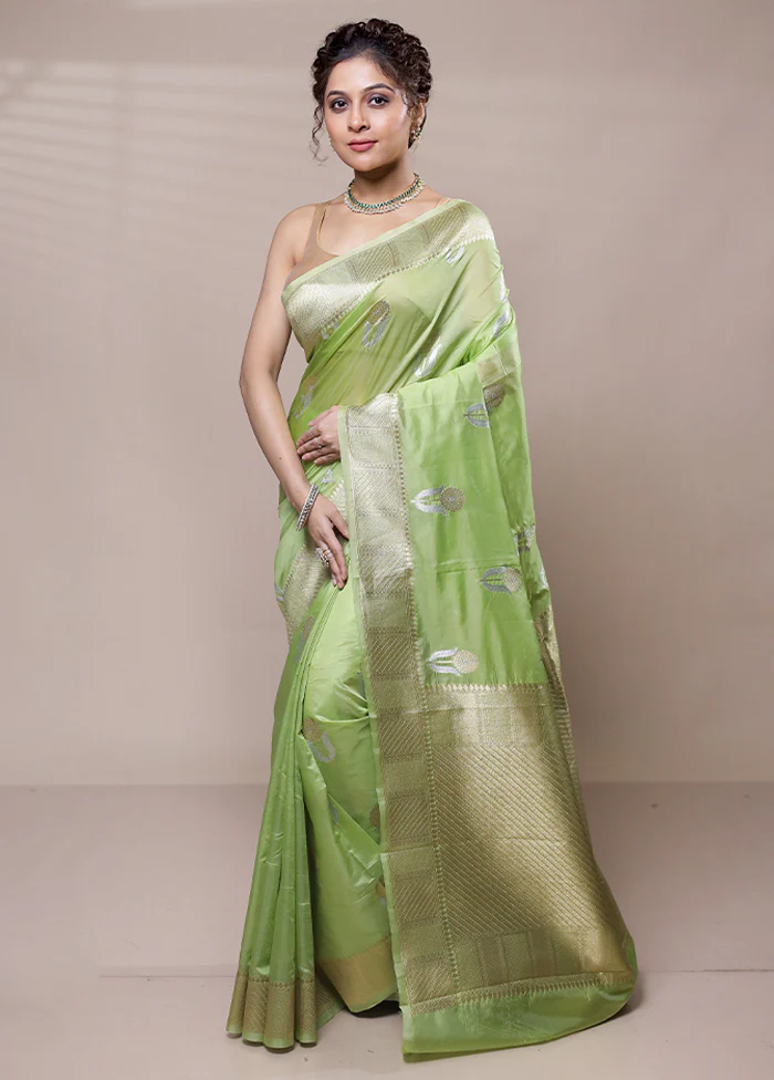 Green Dupion Silk Saree With Blouse Piece - Image 4