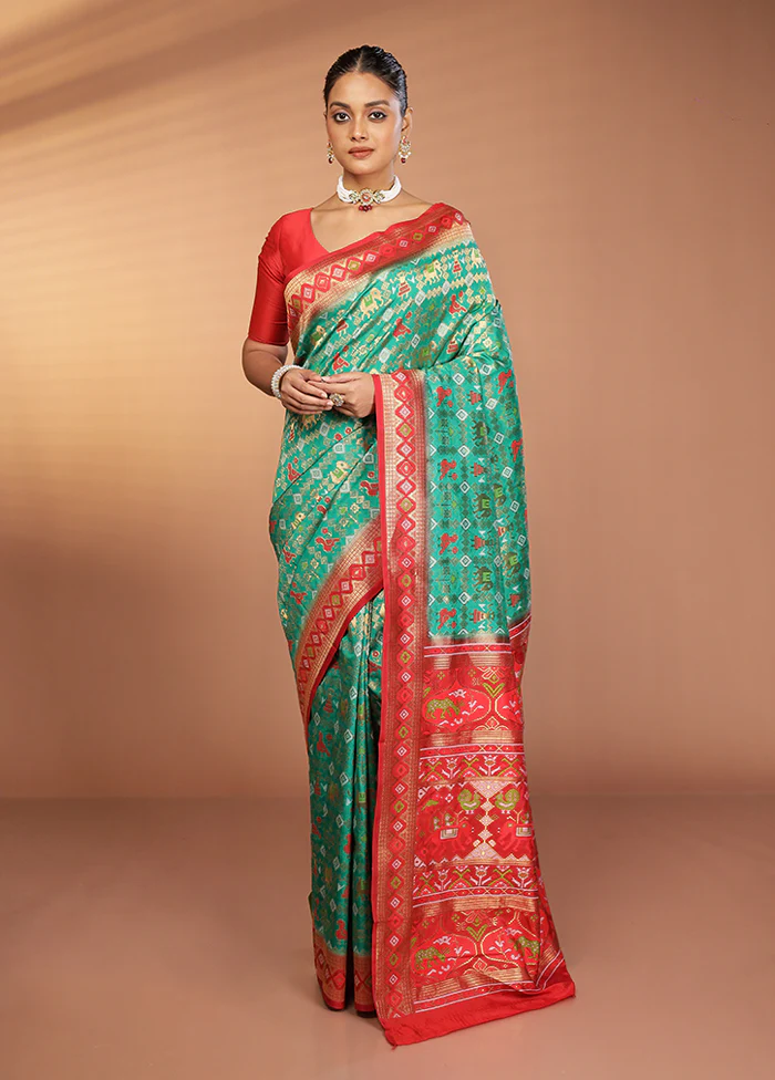 Green Dupion Silk Saree With Blouse Piece - Image 2