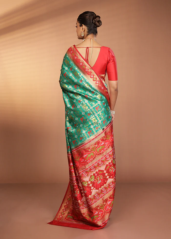 Green Dupion Silk Saree With Blouse Piece - Image 3