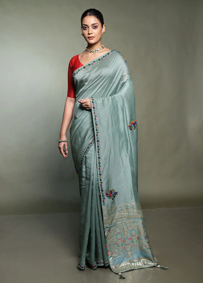 Green Dupion Silk Saree With Blouse Piece - Image 2