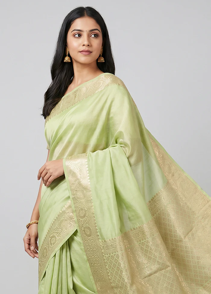 Green Dupion Silk Saree With Blouse Piece - Image 2