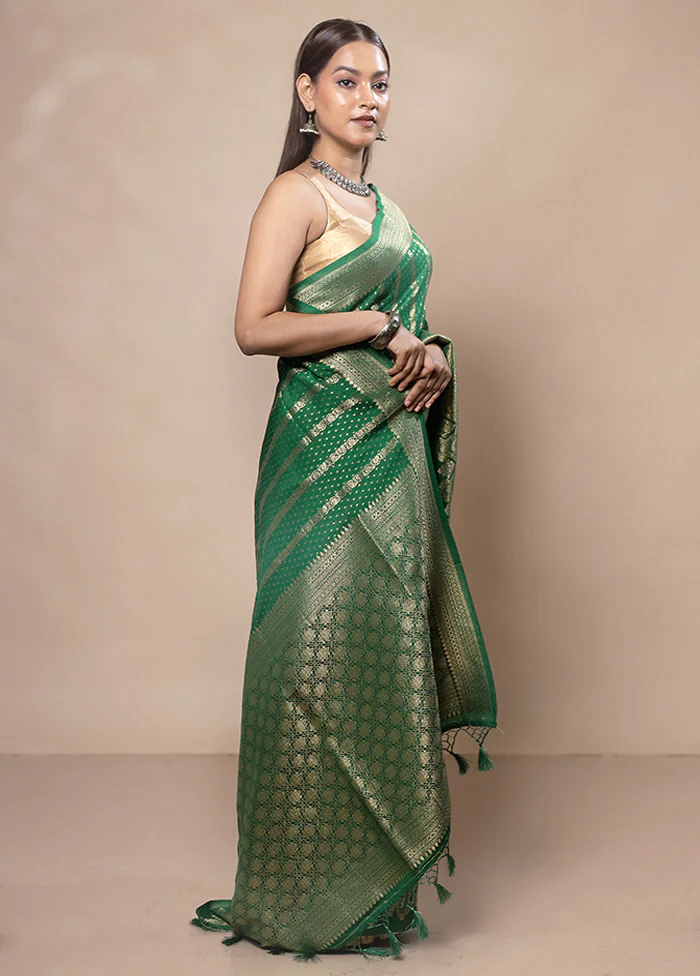 Green Dupion Silk Saree With Blouse Piece - Image 4