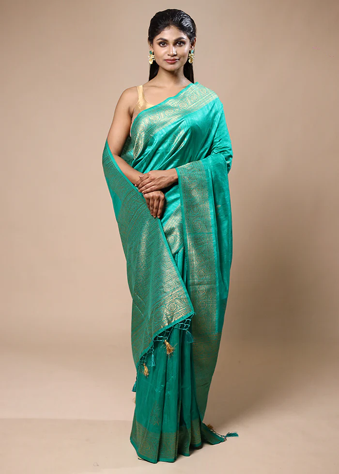 Green Dupion Silk Saree With Blouse Piece - Image 2