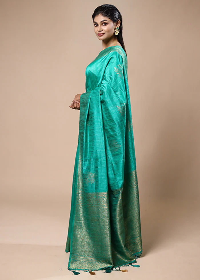 Green Dupion Silk Saree With Blouse Piece - Image 4