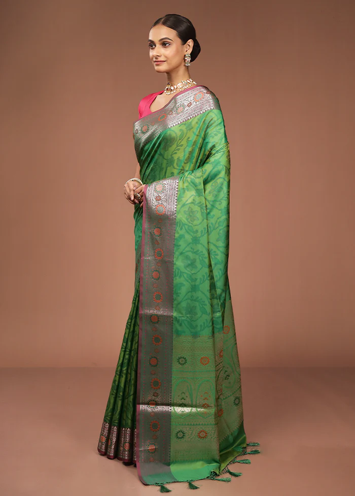 Green Dupion Silk Saree With Blouse Piece - Image 4