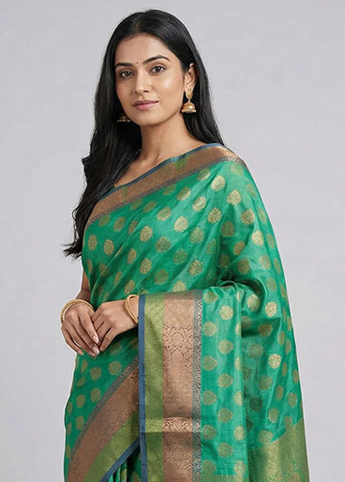 Green Dupion Silk Saree With Blouse Piece - Image 2