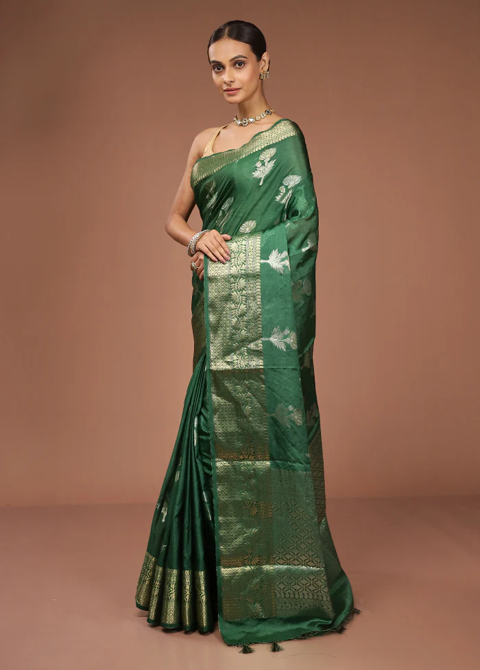 Green Dupion Silk Saree With Blouse Piece - Image 4