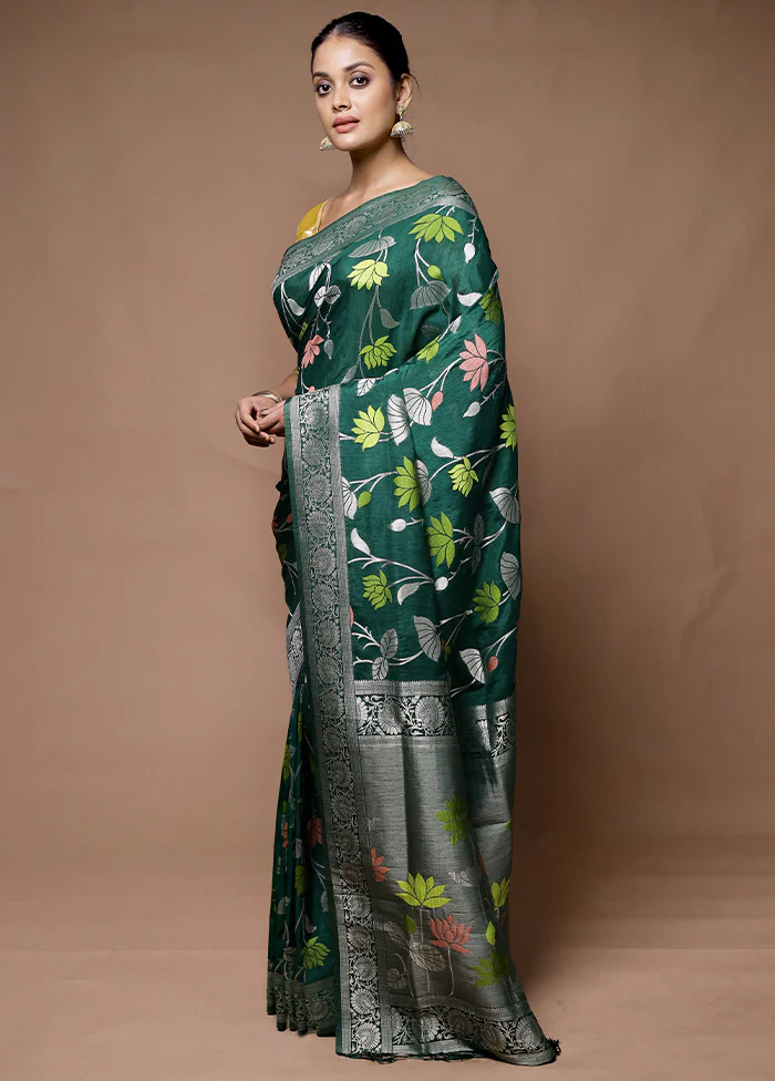 Green Dupion Silk Saree With Blouse Piece - Image 4