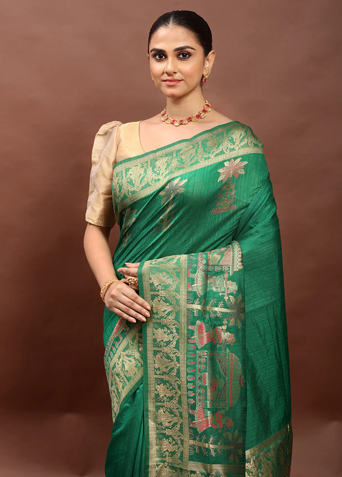 Green Dupion Silk Saree With Blouse Piece - Image 2