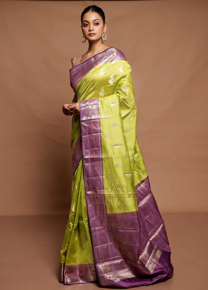 Green Dupion Silk Saree With Blouse Piece - Image 4