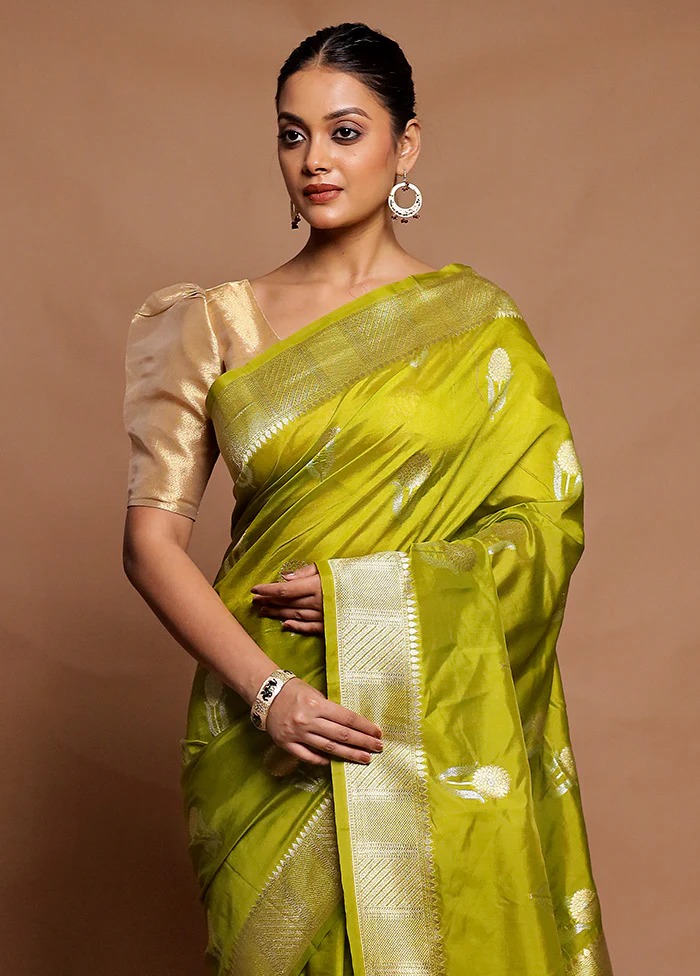 Green Dupion Silk Saree With Blouse Piece - Image 2