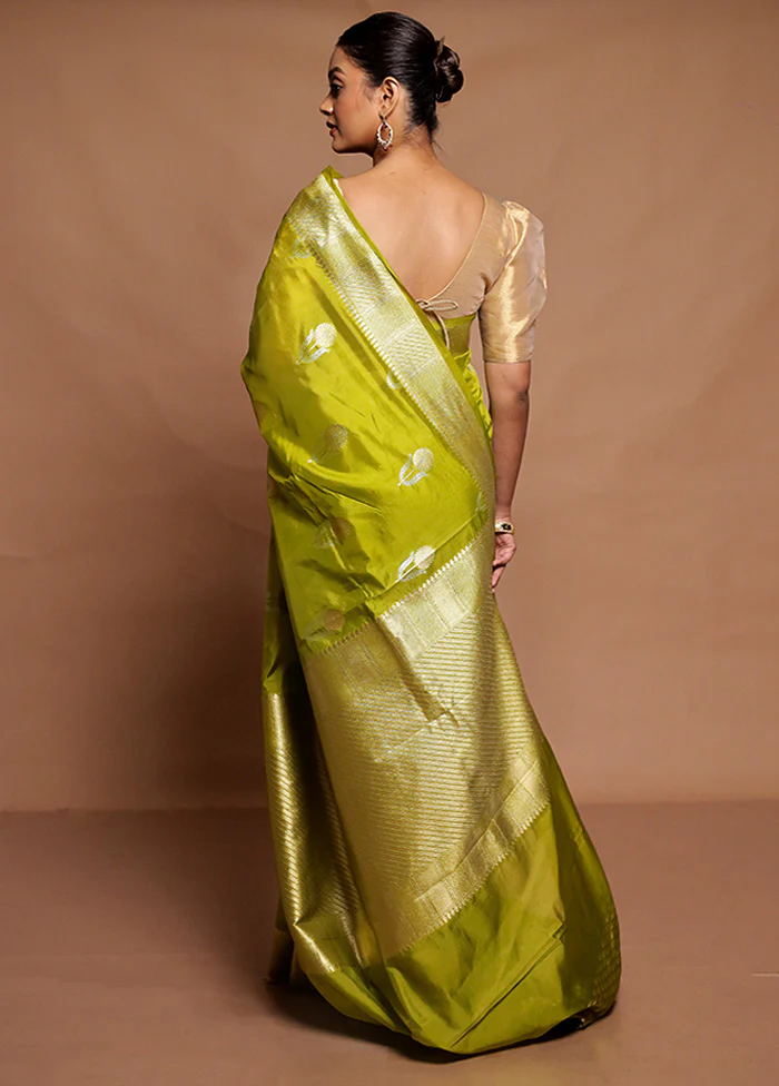 Green Dupion Silk Saree With Blouse Piece - Image 3