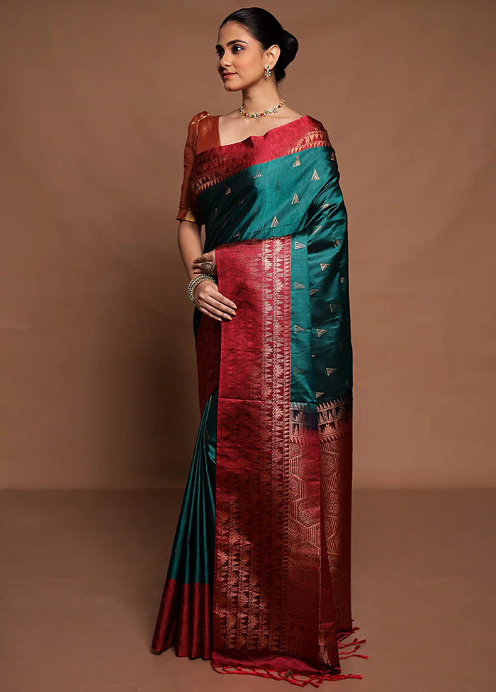 Green Dupion Silk Saree With Blouse Piece - Image 4
