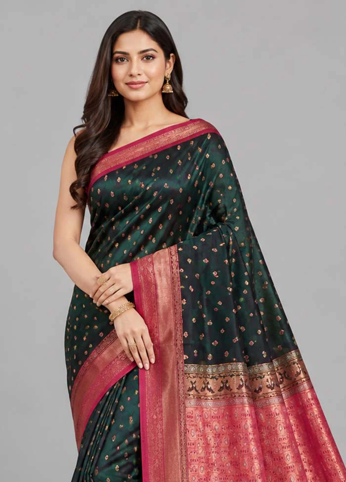 Green Dupion Silk Saree With Blouse Piece - Image 2