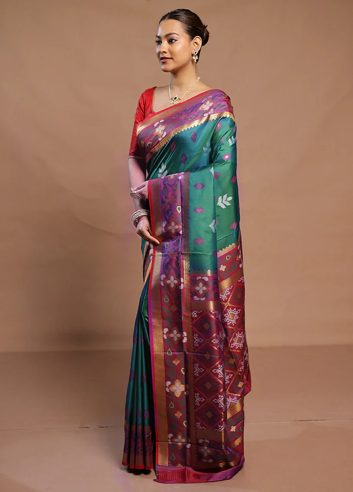 Green Dupion Silk Saree With Blouse Piece - Image 4