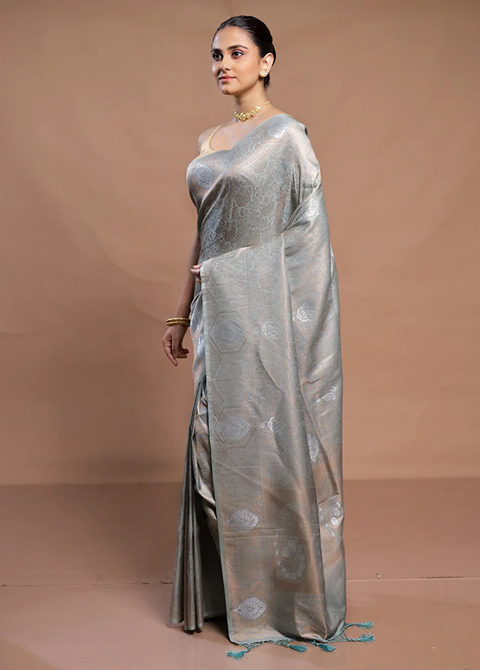 Green Dupion Silk Saree With Blouse Piece - Image 4