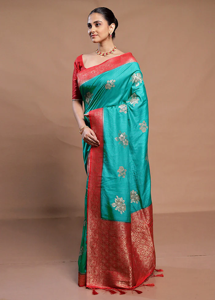 Green Dupion Silk Saree With Blouse Piece - Image 4