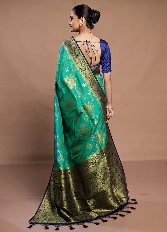 Green Dupion Silk Saree With Blouse Piece - Image 3