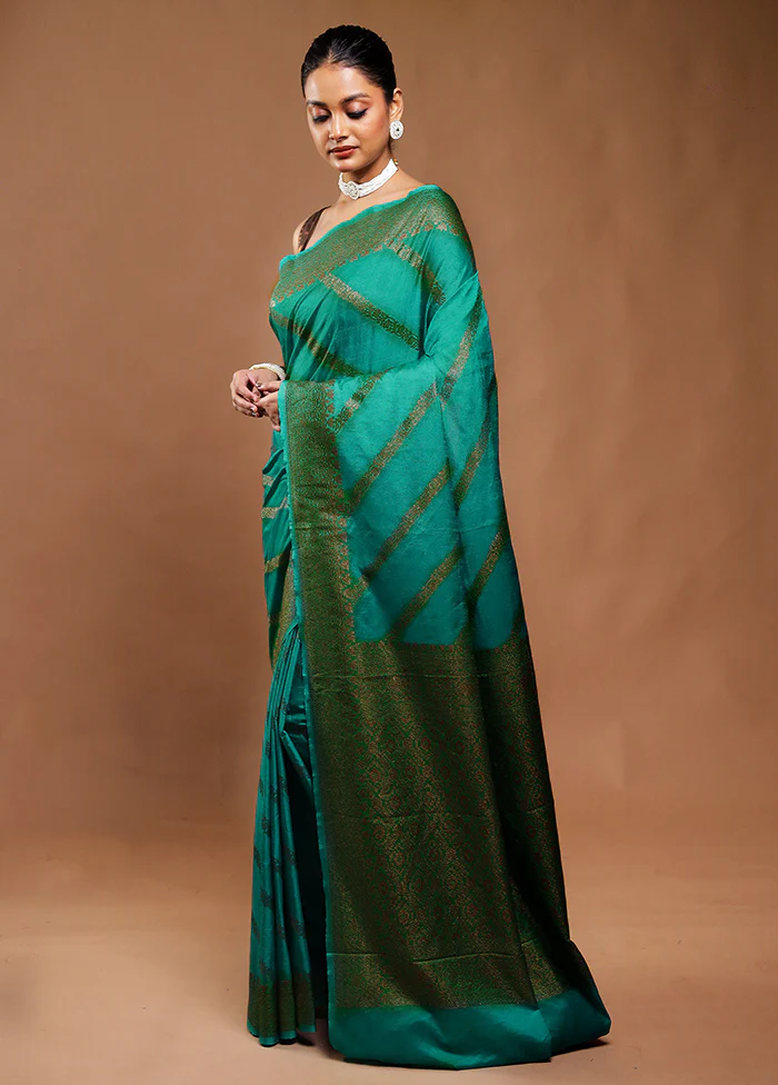 Green Dupion Silk Saree With Blouse Piece - Image 4