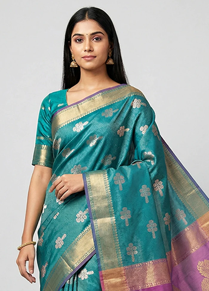 Green Dupion Silk Saree With Blouse Piece - Image 2