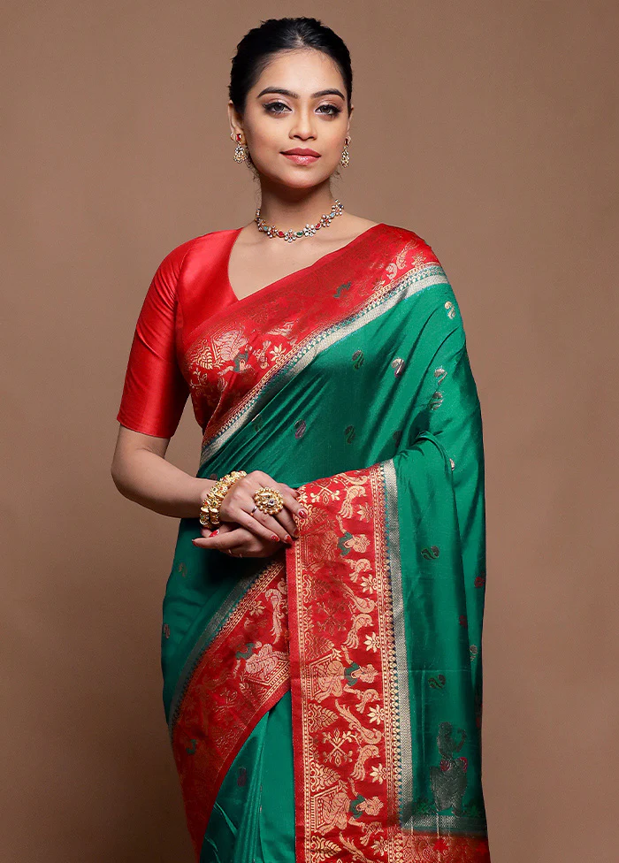Green Dupion Silk Saree With Blouse Piece - Image 2